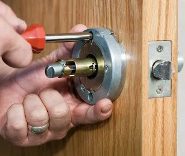 City Locksmith Store Minneapolis, MN 612-927-2285 City Locksmith Store Minneapolis, MN 612-927-2285 - 13-New-Locks-Installation